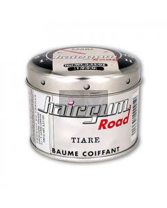 Le baume coiffant Hairgum Road Tiaré permet de créer des coiffures structurées
