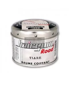 Le baume coiffant Hairgum Road Tiaré permet de créer des coiffures structurées