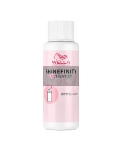 Wella Professionals SHINEFINITY Activateur Bouteille 60 ml